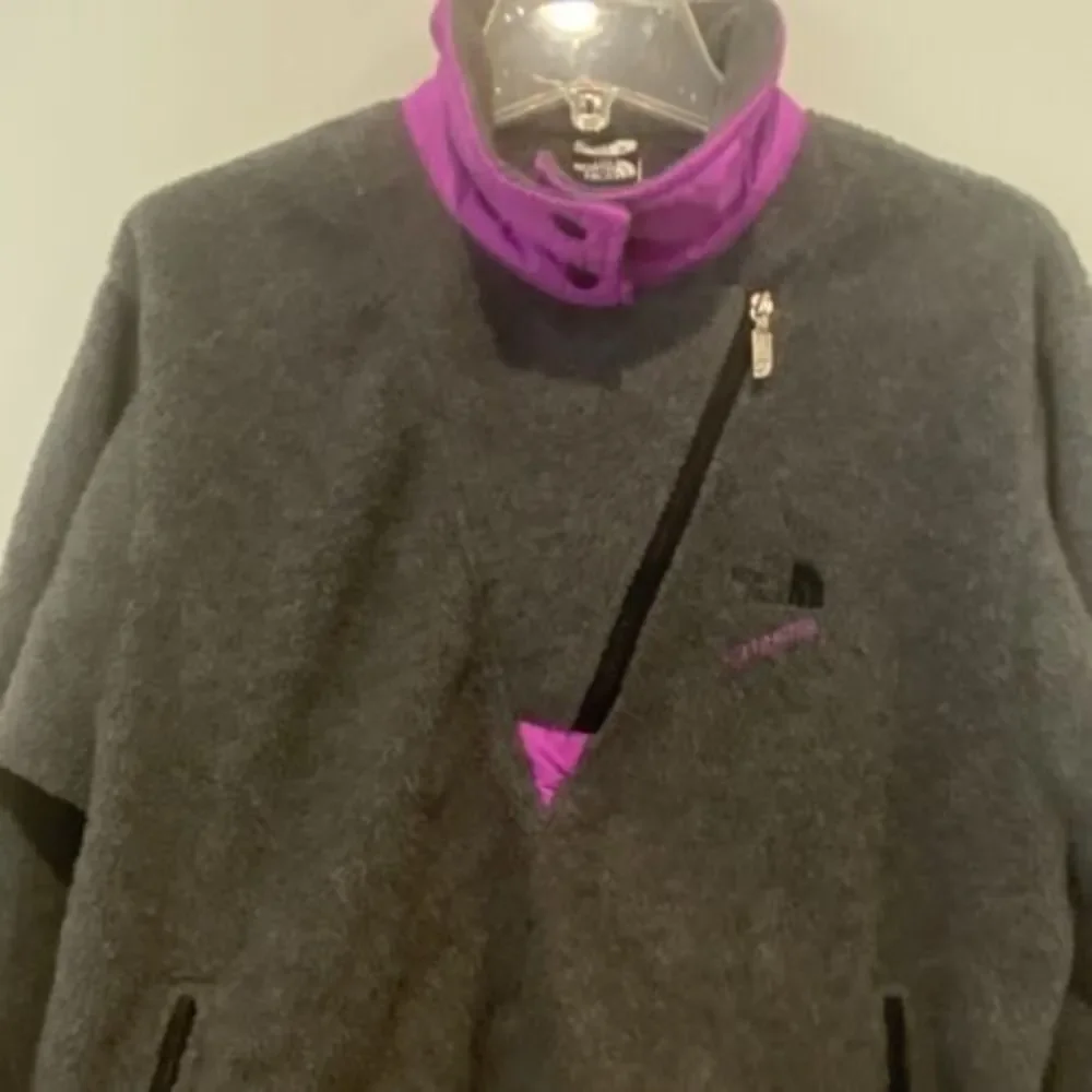 The North Face Women's Extreme Pile Pullover Half-zip Size 8 Purple /Coal Gray